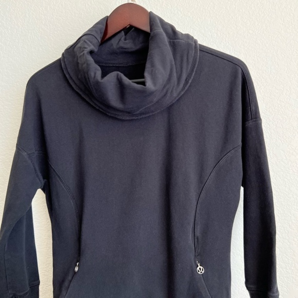 Black Lululemon Rest day pullover - Picture 5 of 8